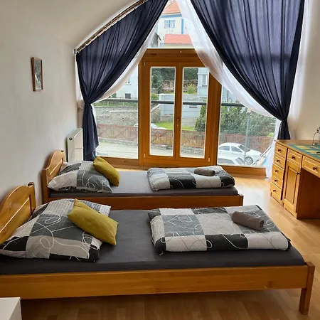 Apartman S Vyhledem Na Zamek I 温珀克 外观 照片